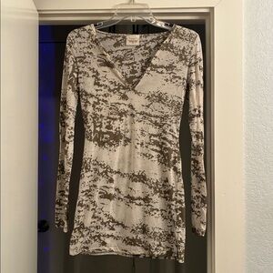 Miken Olive and White Patterned Women's Top